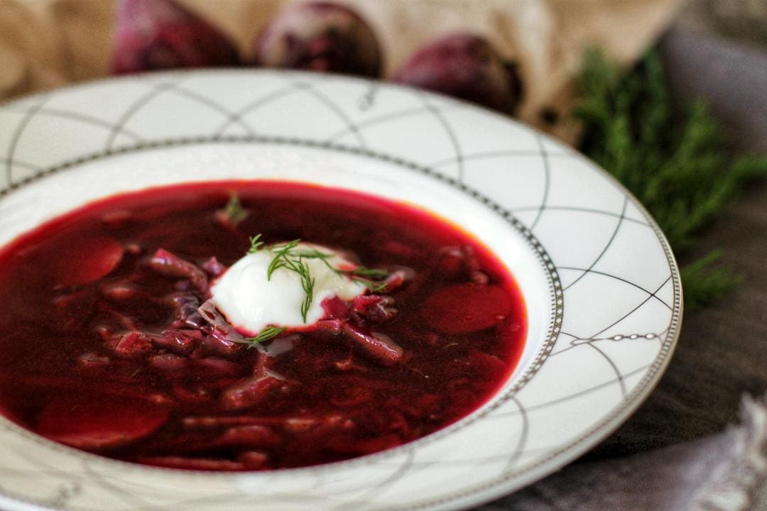 Red Beet and Cabbage Borscht Dish 'n' the Kitchen