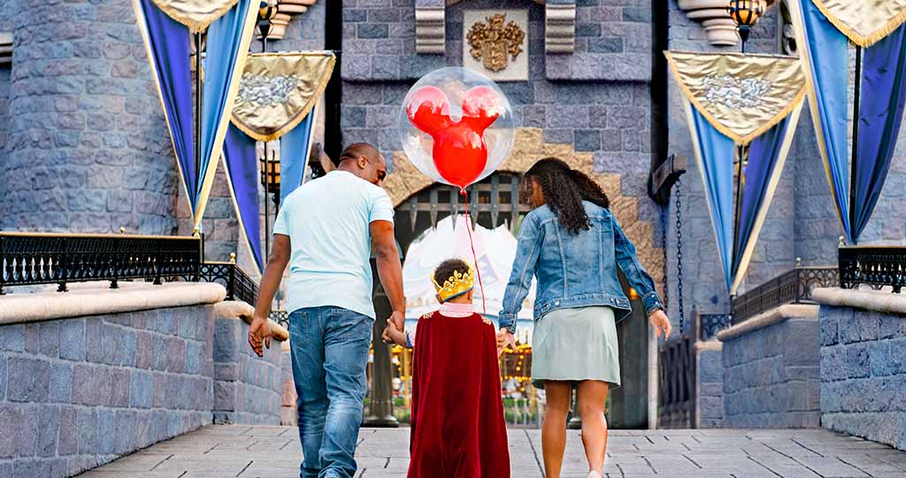 10 Benefits Of The Disney Premier Visa Card Disney Rewards atelier