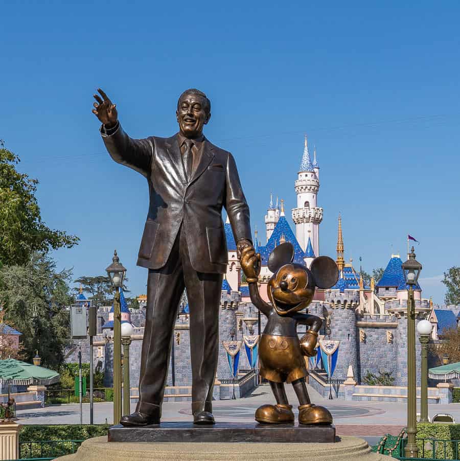 Iconic Partners Statue Restored at Disneyland Resort •