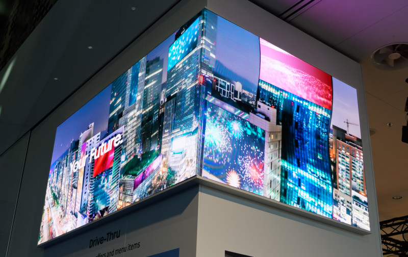 Samsung Really Emphasises LED Display Daily