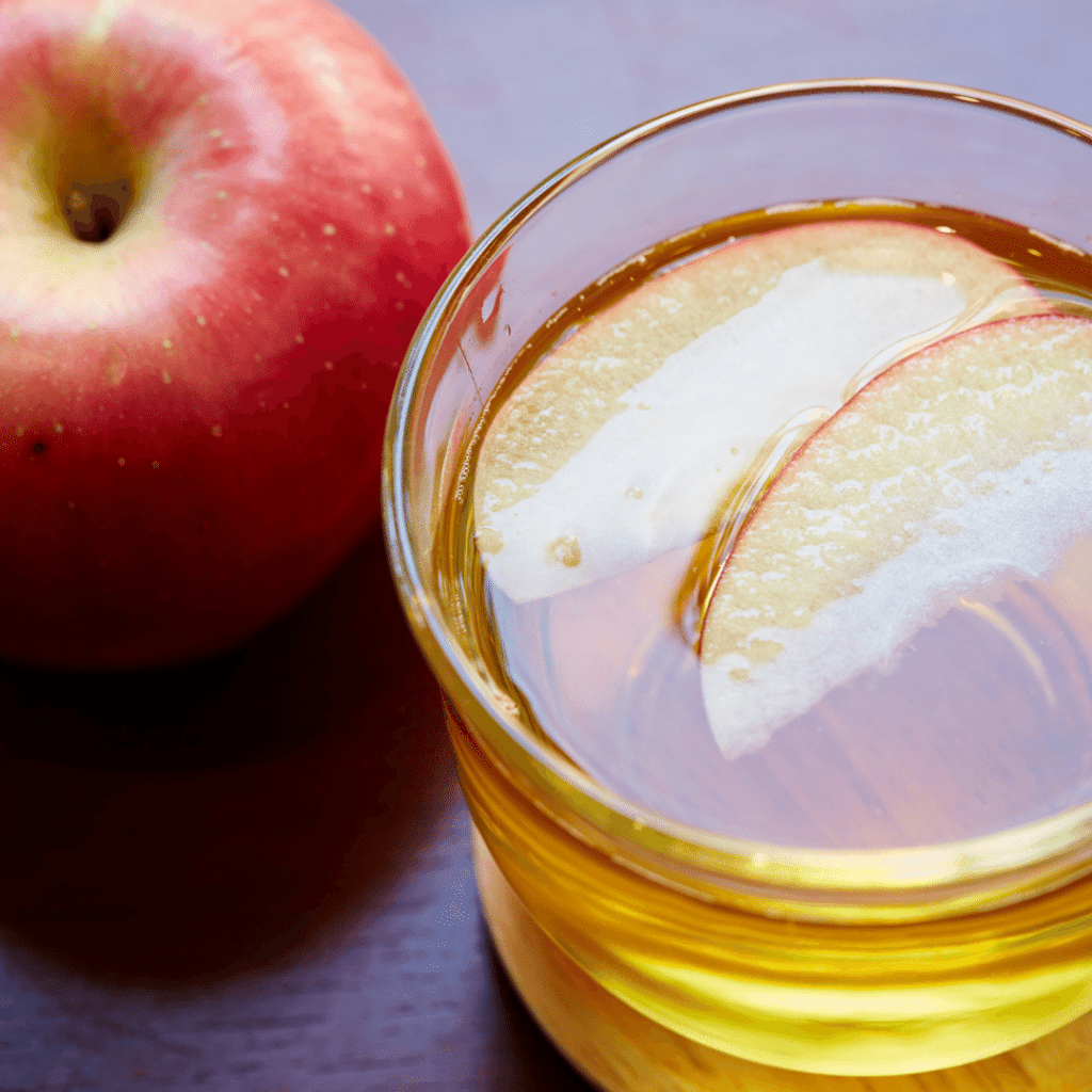 Homemade Apple Cinnamon Tea Distillata