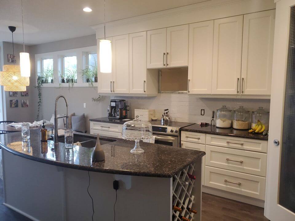 White Painting in NW Calgary Painting Specialists