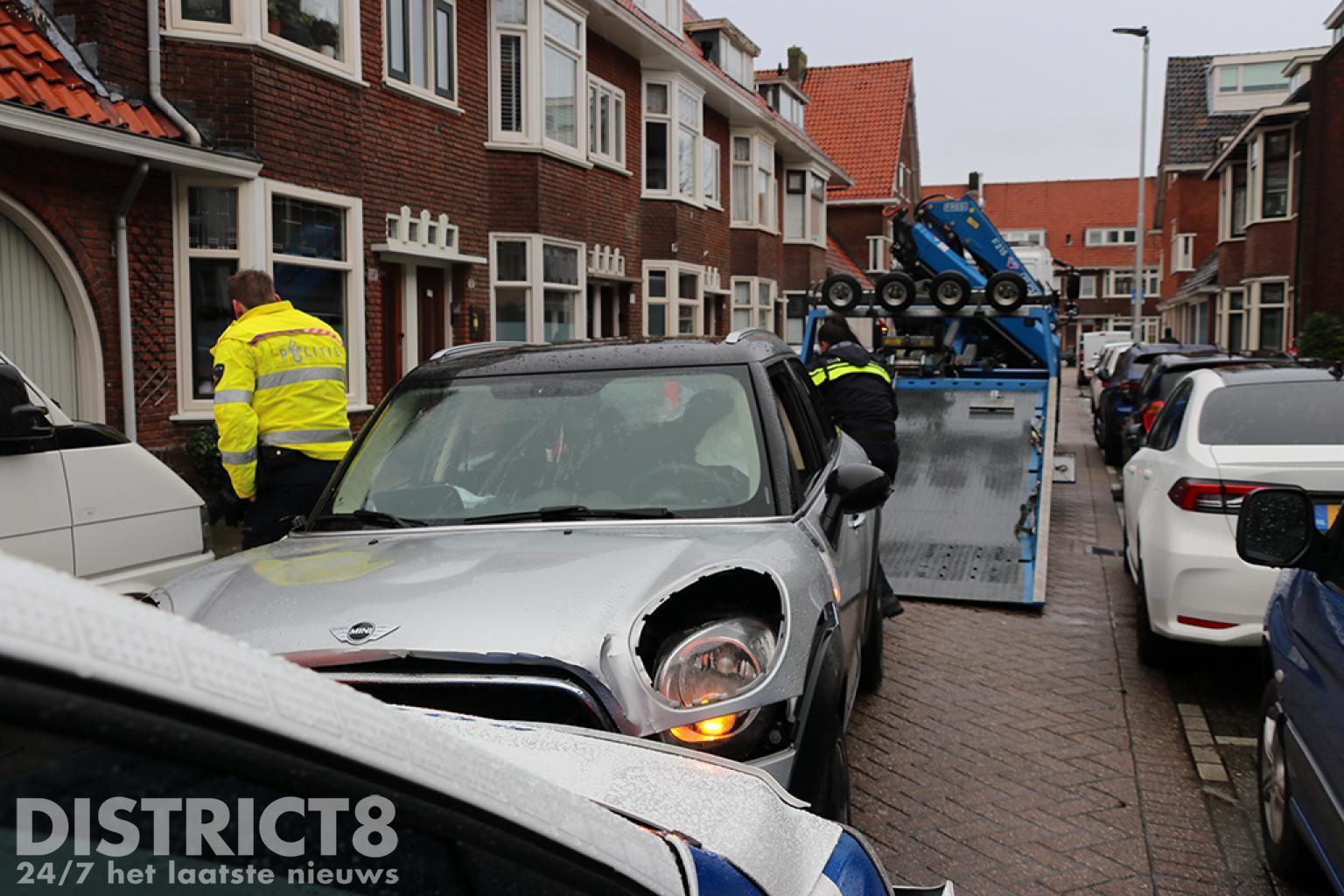 Achtervolging door de politie eindigt in crash Staverenstraat Rotterdam