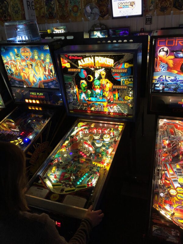 Alien Poker Pinball Machine Williams 1980 Green Bay, WI District 82