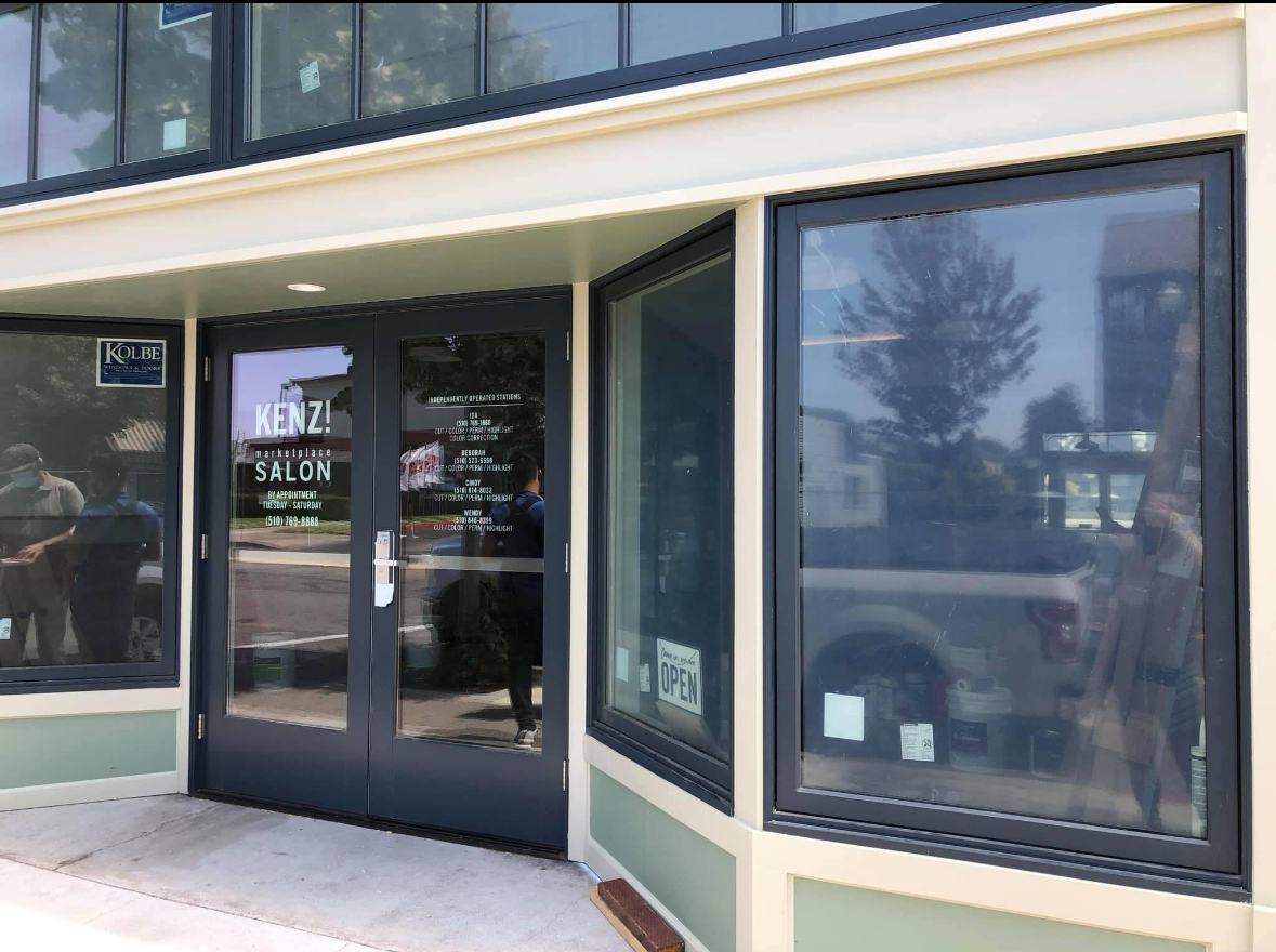 Single Station in Boutique 4 Station Salon For Rent In Vibrant Downtown