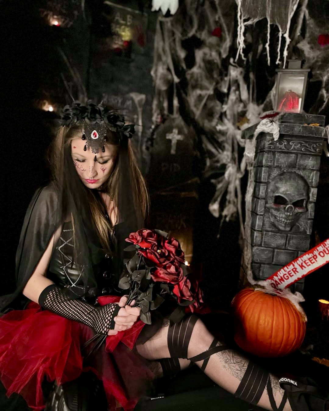 25 Halloween Outfits 2025 Ideas For Women To Dress To Impress