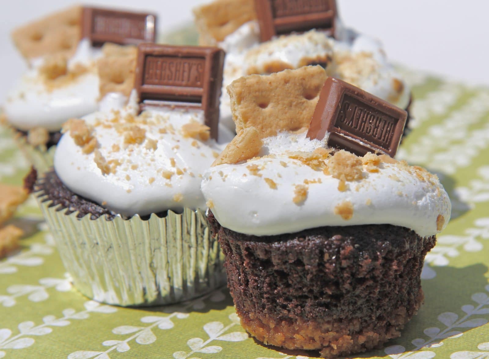 S'more Cupcakes Recipe Marshmallow Frosting 7 Minute Frosting