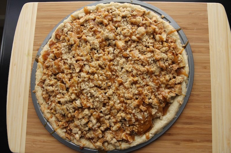 Caramel Apple Crisp Pizza Recipe