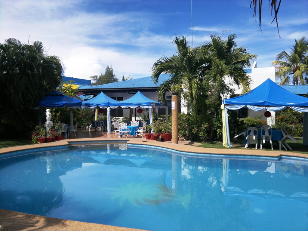 Mia's Restobar and Swimming Pool in SibulanDumaguete Dive Monster