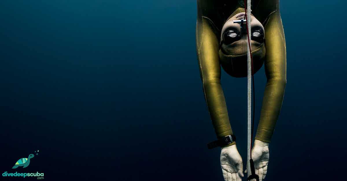 How Do Freedivers Sink?