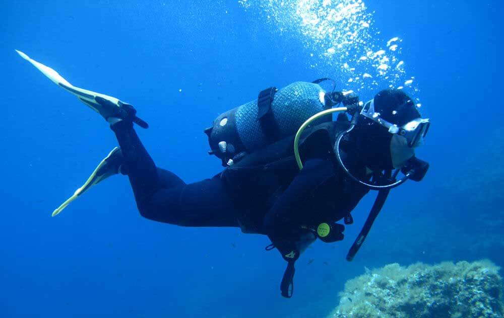 Why excess weight can be dangerous for divers DIVE Magazine
