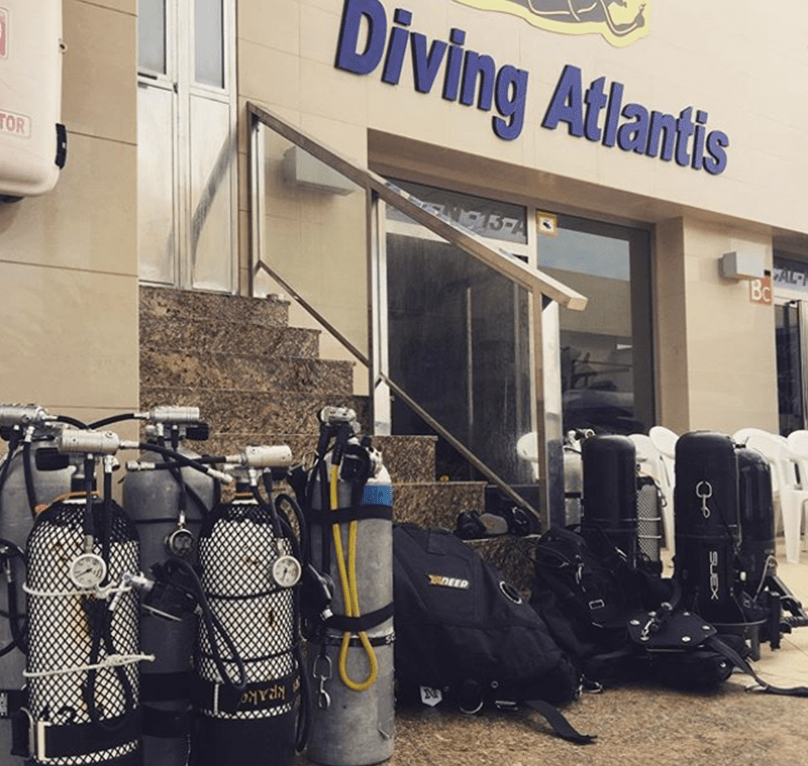 10 Reasons to do a Divemaster Internship Best Dive Spot Tenerife