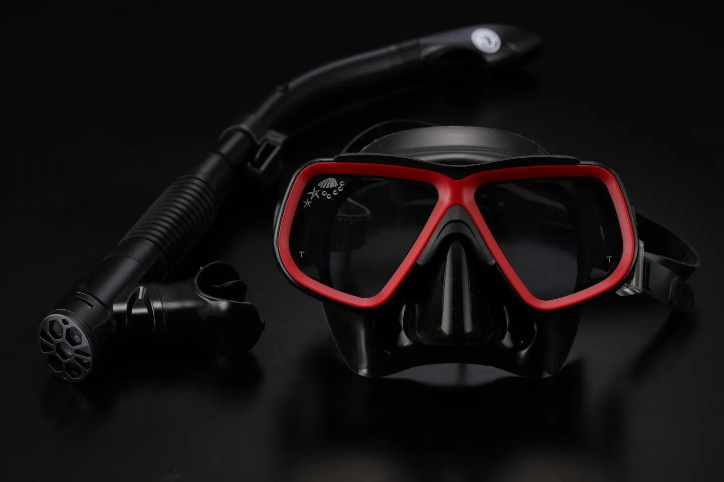 Diving Masks & Snorkels PRODUCTS Multinational｜PROFESSIONAL DIVING