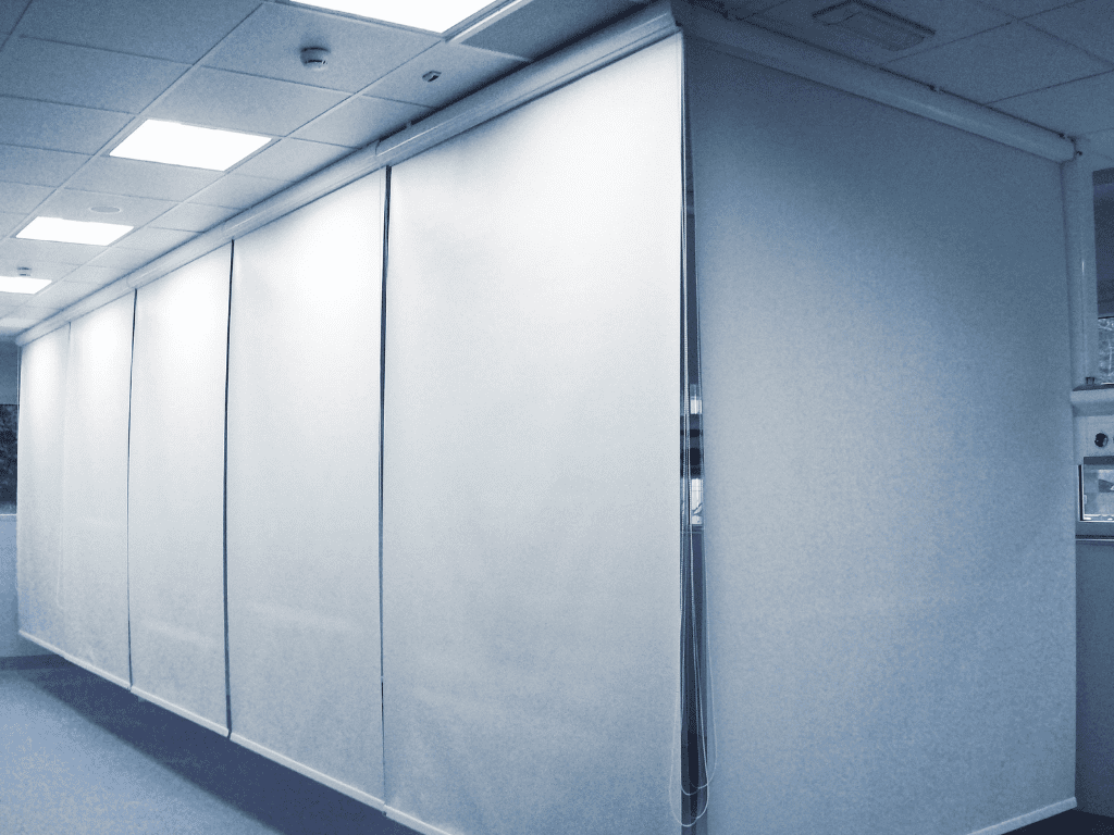 Rollup screen fireproof (class 1) Diviflex privacy and safety