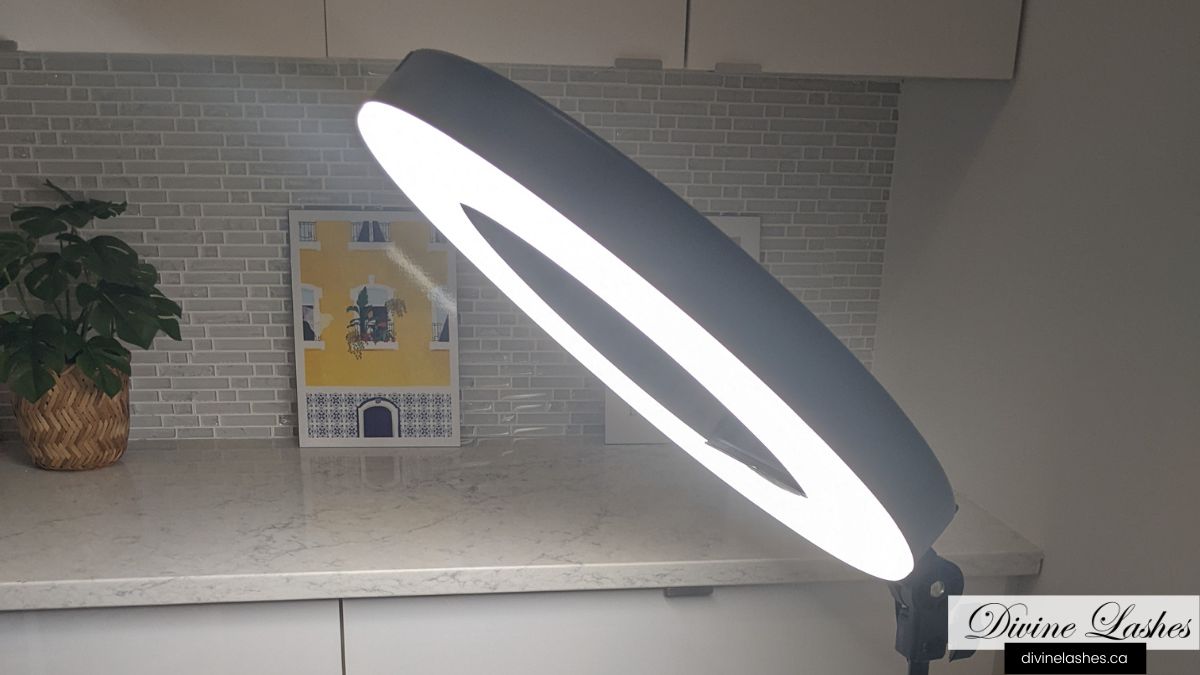 2 Best Lights for Lash Extensions Glamcor vs Ring Light