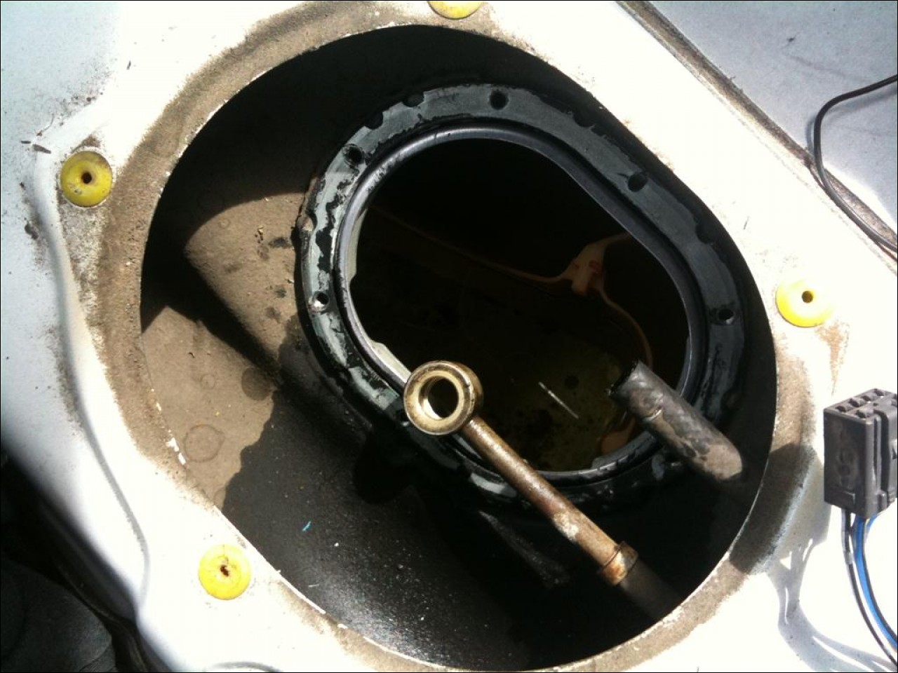 Fuel Pump Replacement for Toyota Celica 199093 (ST18x) Engine Transmission