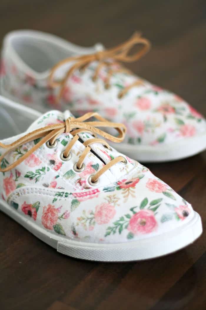 These DIY Floral Canvas Shoes Are the Cutest Ever DIY Candy