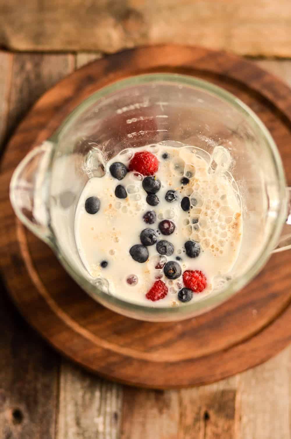 Mixed Berry Oatmeal Smoothie with Chia Seeds DIY Candy