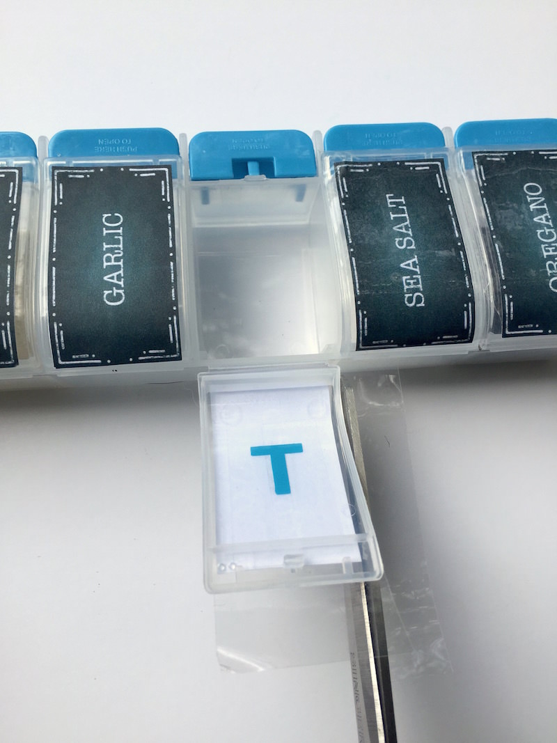 DIY Travel Spice Kit is Great for Camping! DIY Candy