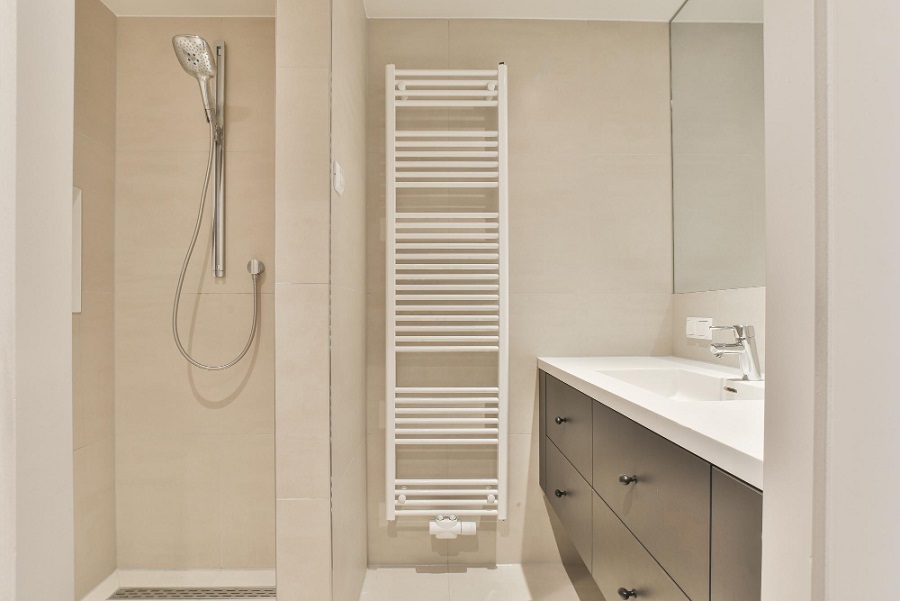 Creating a Luxurious Bathroom Experience with Towel Radiators