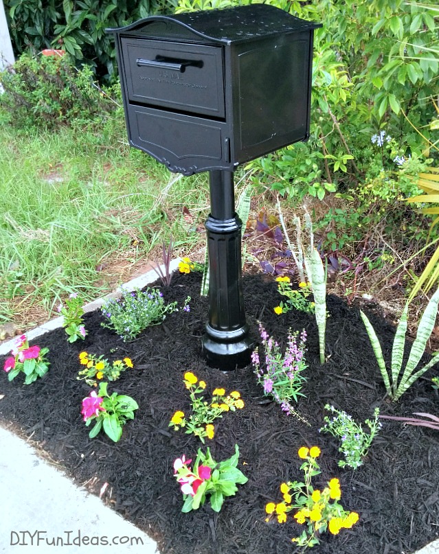 HOW TO INSTALL A MAILBOX POST OR FENCE POST