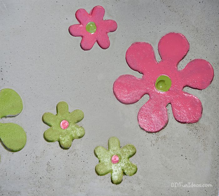 HOW TO MAKE A DIY CONCRETE PICTURE FRAME TUTORIAL DoItYourself