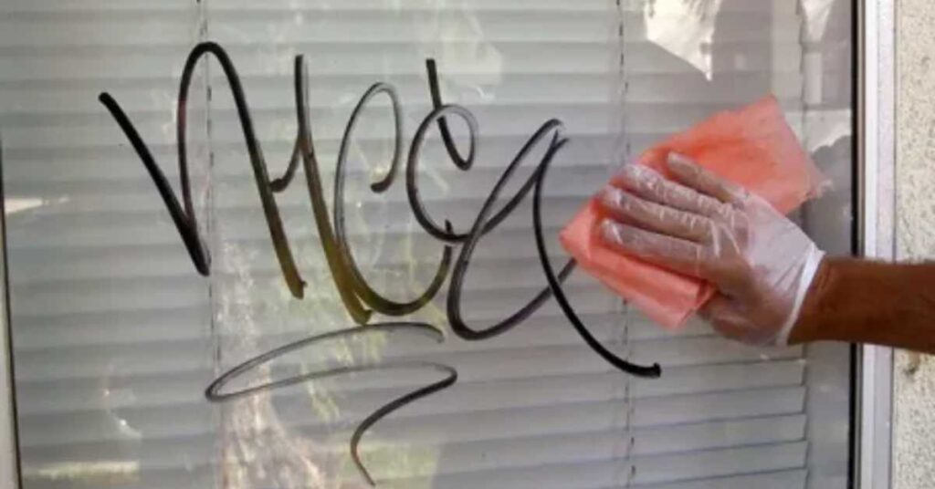 How to Remove Spray Paint from Glass A StepbyStep Guide DIY Gecko