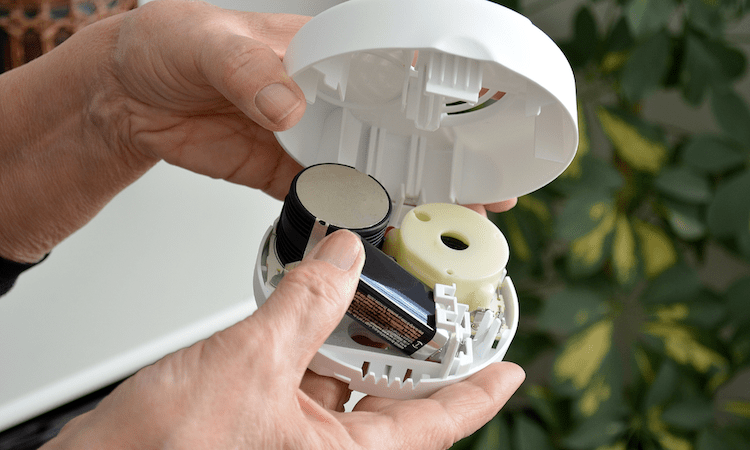 How to Change Smoke Alarm Battery