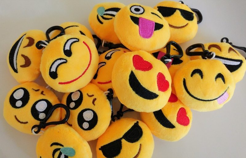 Emoji Party Favors with FREE Printable DIY Inspired