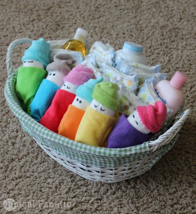 42 Fabulous DIY Baby Shower Gifts
