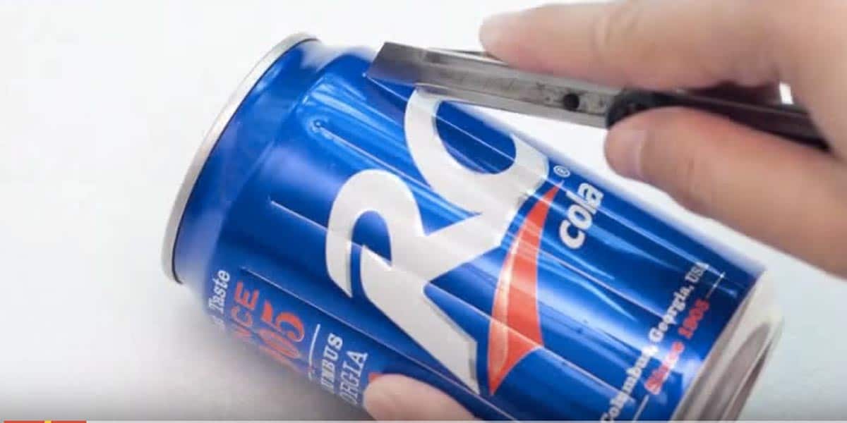 She Cuts a Soda Can With An XActo Knife And What She Makes Is So Cool And Useful!