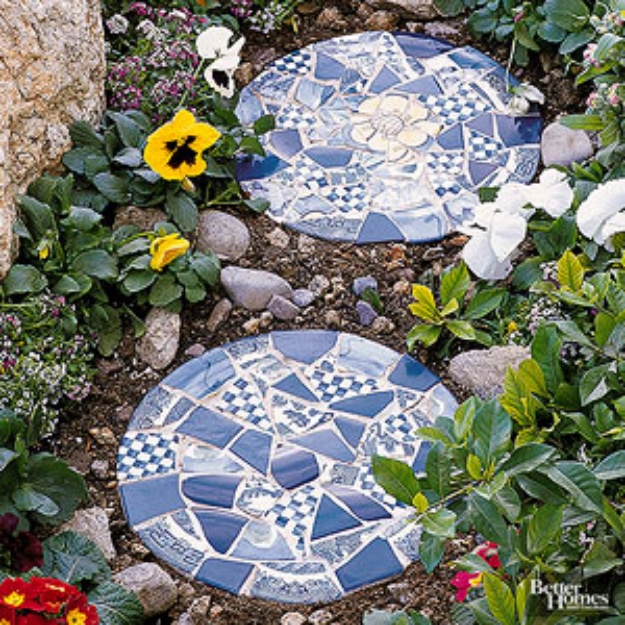 26 Creative DIY Projects Made With Broken Tile