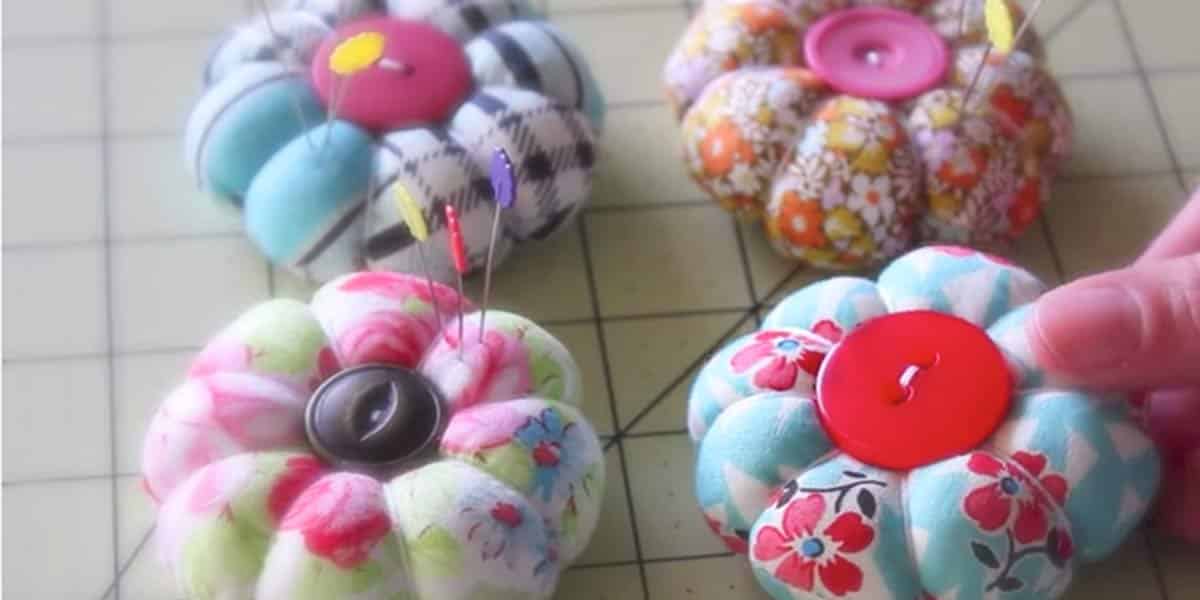 The Easiest and Cutest Little Pin Cushions Ever Are Made From Fabric