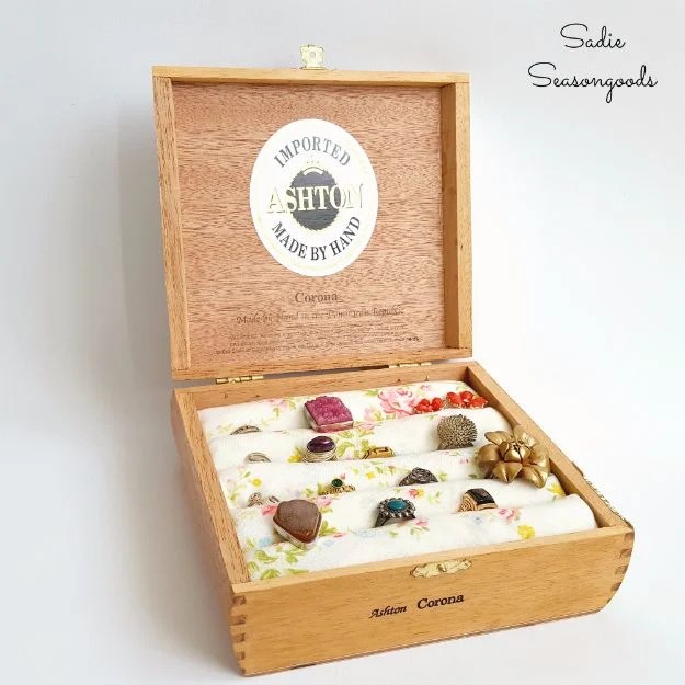 34 Crafty DIY Jewelry Boxes and Storage Ideas
