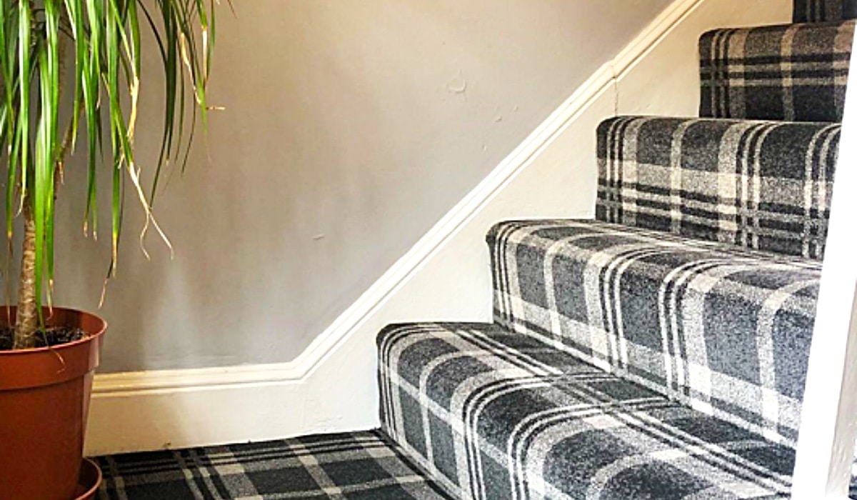 How To Clean Stair Carpet In Under 10 Minutes