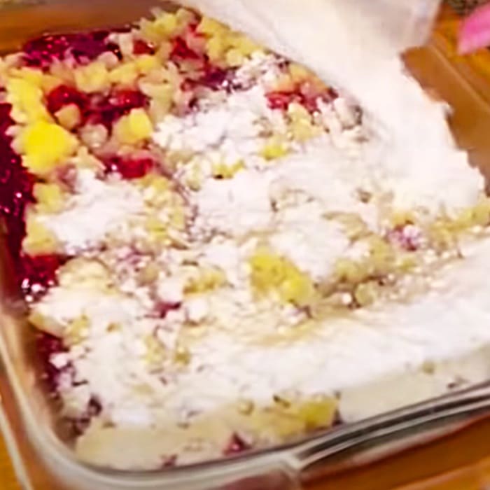 Cherry Pineapple Dump Cake With Paula Deen
