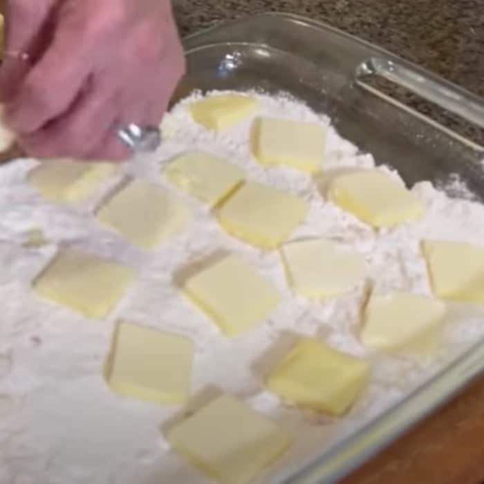 Cherry Pineapple Dump Cake With Paula Deen