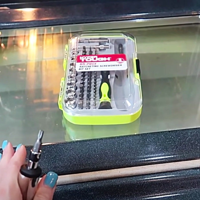 How To Clean In Between Your Oven Doors