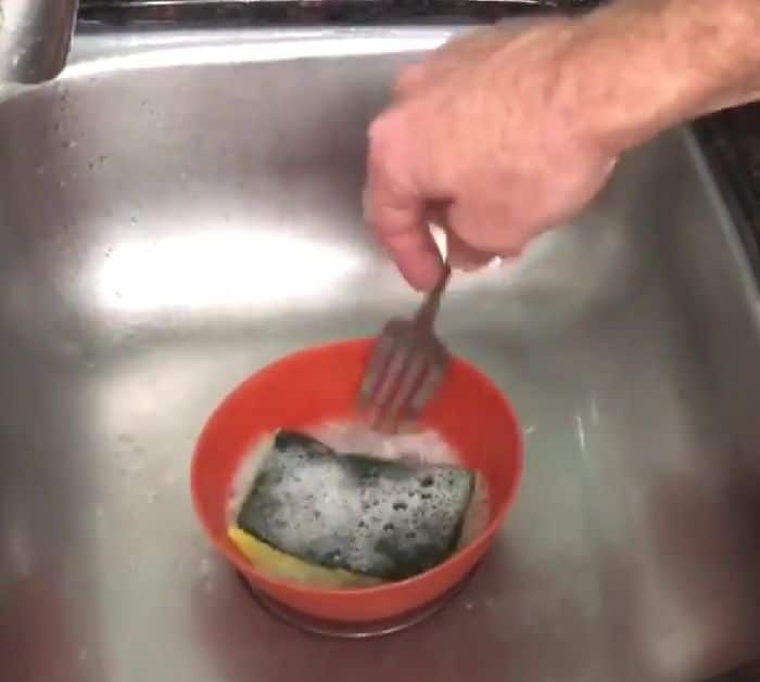 How To Clean A Stinky Sponge