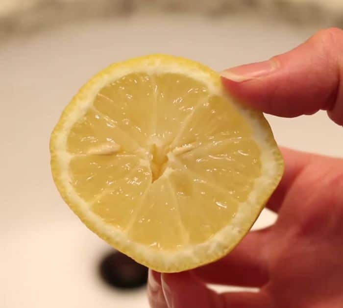 LemonWrapped Faucet Head Cleaning Hack