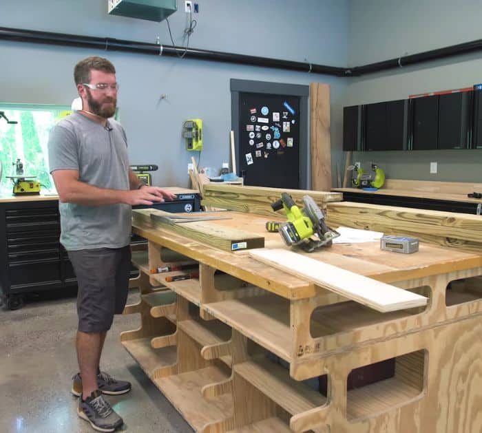 Easy 30-Minute DIY Outdoor Bench Using 2x6s