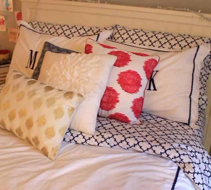 How to Deep Clean Your Room Fast in 10 Steps