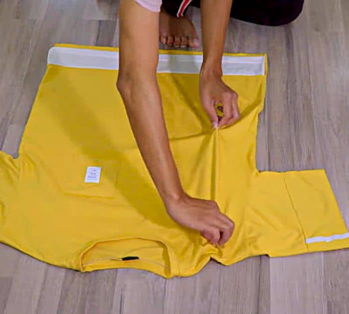 How to Fold Clothes to Save Space