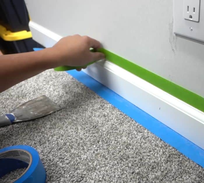 How to Paint Baseboards Over Carpet Neatly