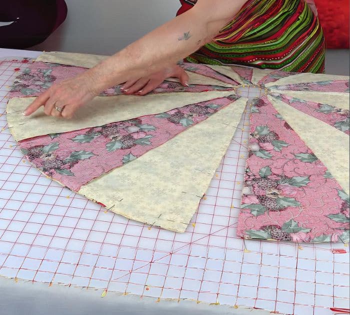 Easy Christmas Tree Skirt With Free Pattern