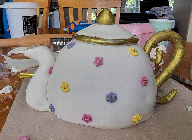 Pouring Teapot cake DIY Party Central