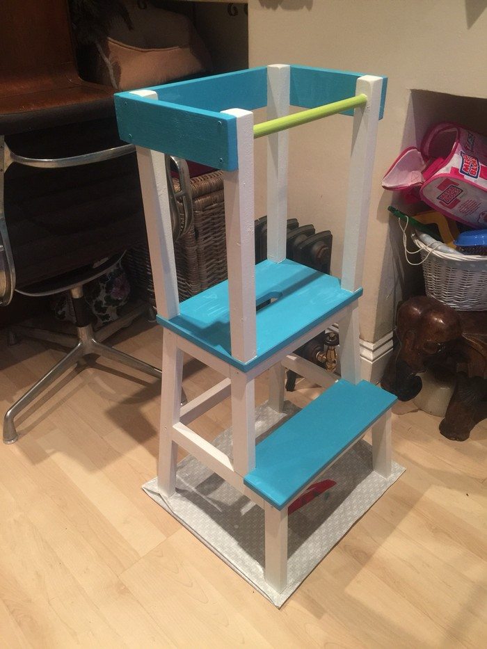 Build a learning tower for the kids! DIY projects for everyone!