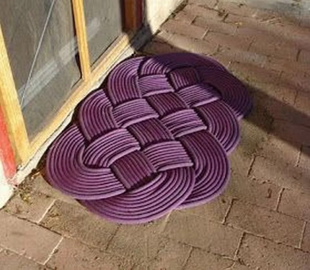 How to Easily Turn a Broken Hose Into a Rug With These 3 Essentials