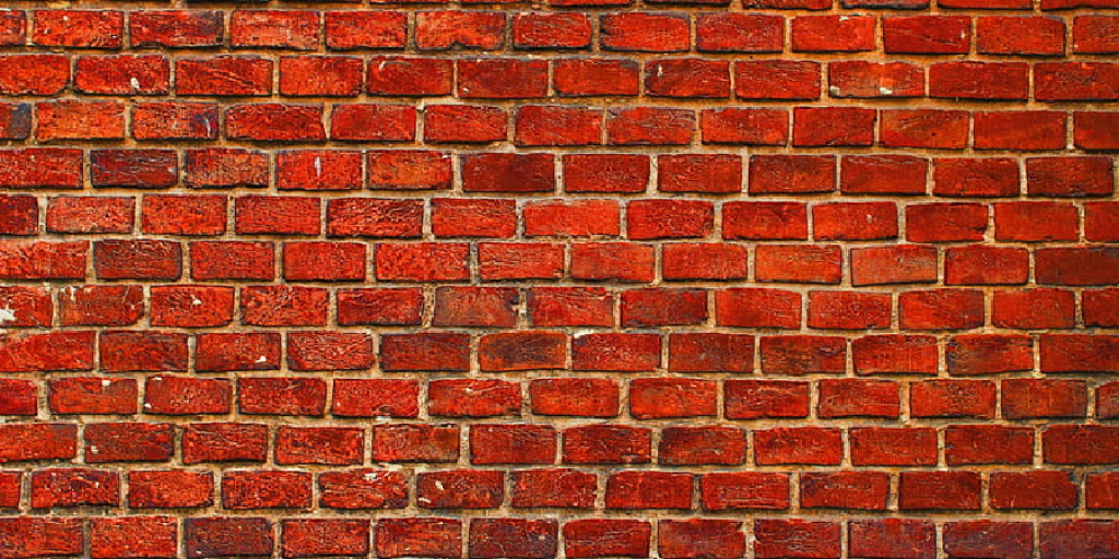 How to Remove Red Clay Stains From Brick 10 Effective Ways (2024)