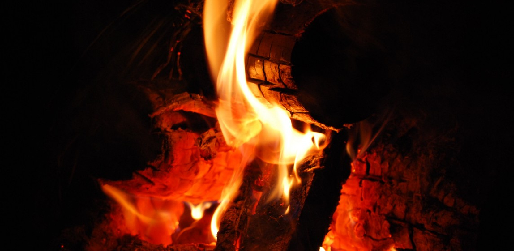How to Extinguish a Fireplace | Detailed Guide (2025)